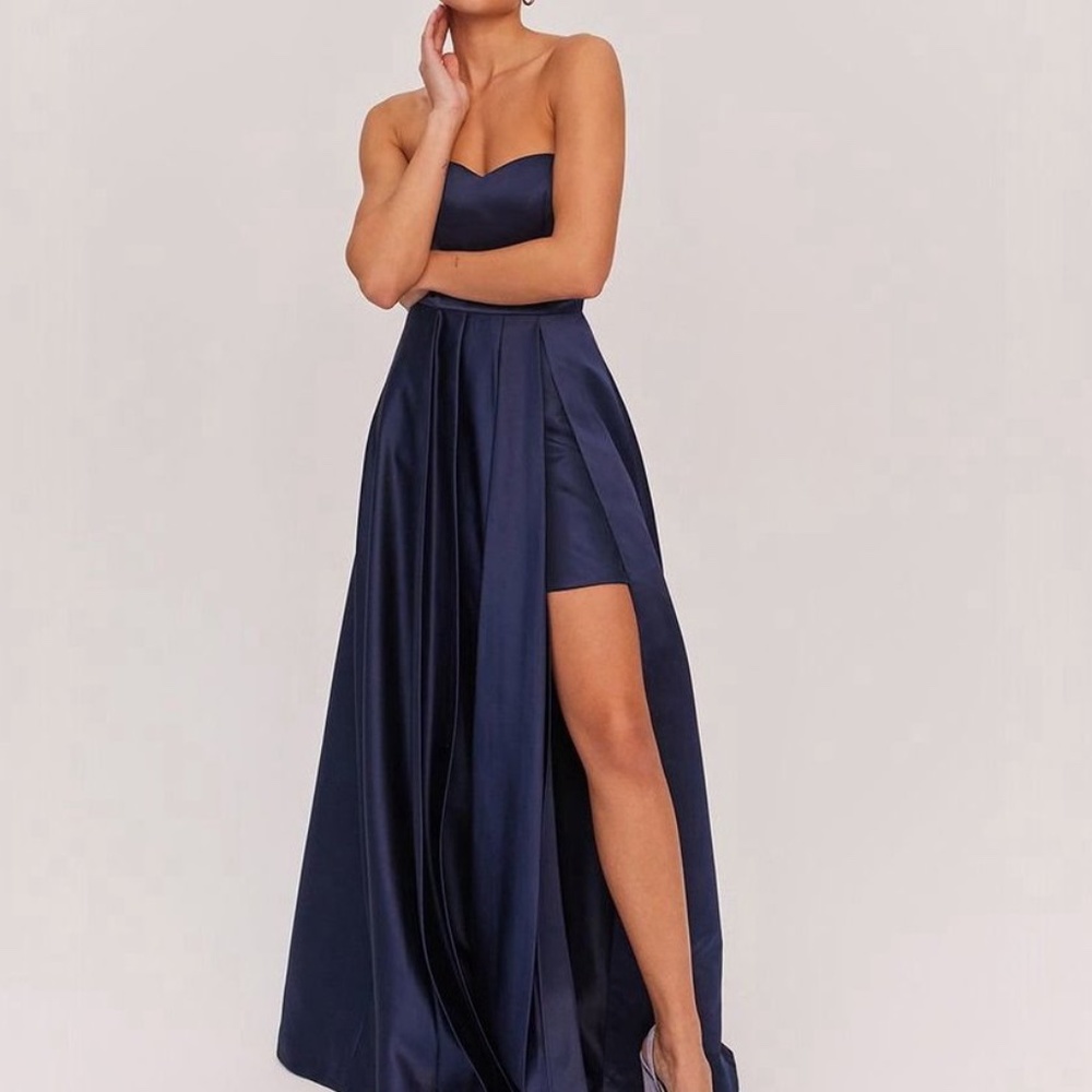 BRAND NEW Fame and Partners Sarah Dress